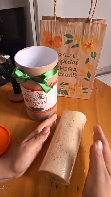 Bolo de Rolo embalado para presente