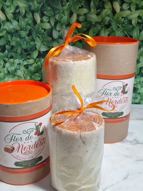 Bolo de Rolo Flor do Nordeste embalado com fita laranja